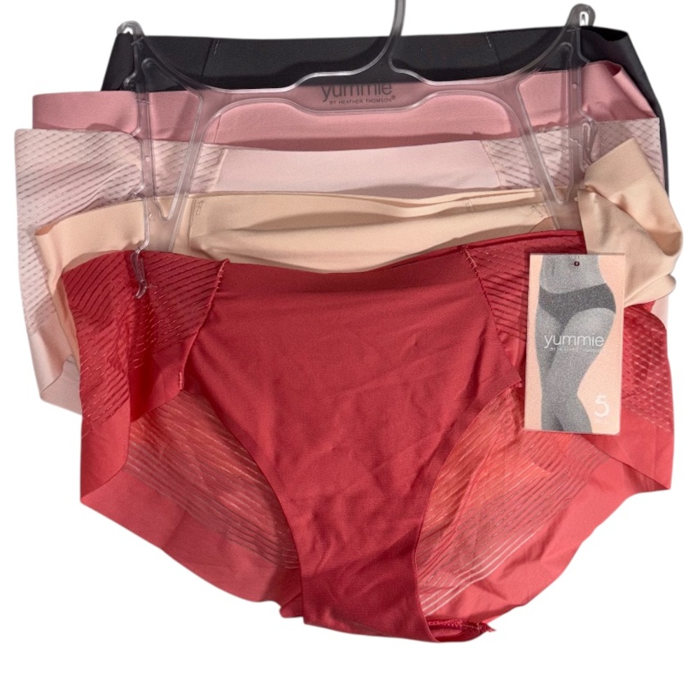 Yummie Panties 5 Pair Seamless Bonded Hipster Underwear Women’s Size Medium